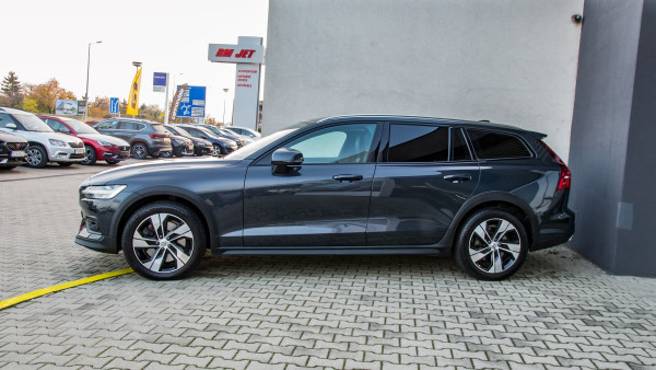 VOLVO V60 CROSS COUNTRY D4 AWD AT8